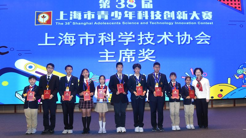 数据可视化交互设计插件具备以下功能与作用：